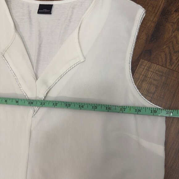 072~lady 's  Off-white tank top (M/L) - Picture 3 of 12